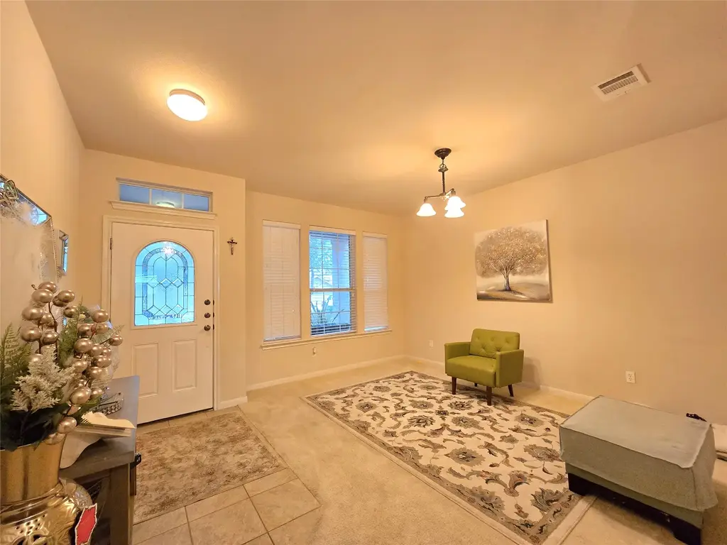 204 Valona Loop, Round Rock