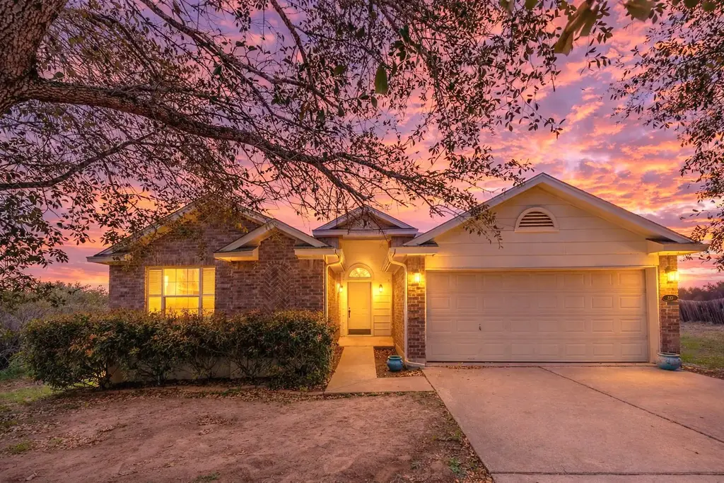 223 Martin Crossing Drive, Cedar Creek