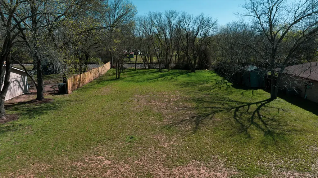 411 Persimmon Street, Bastrop