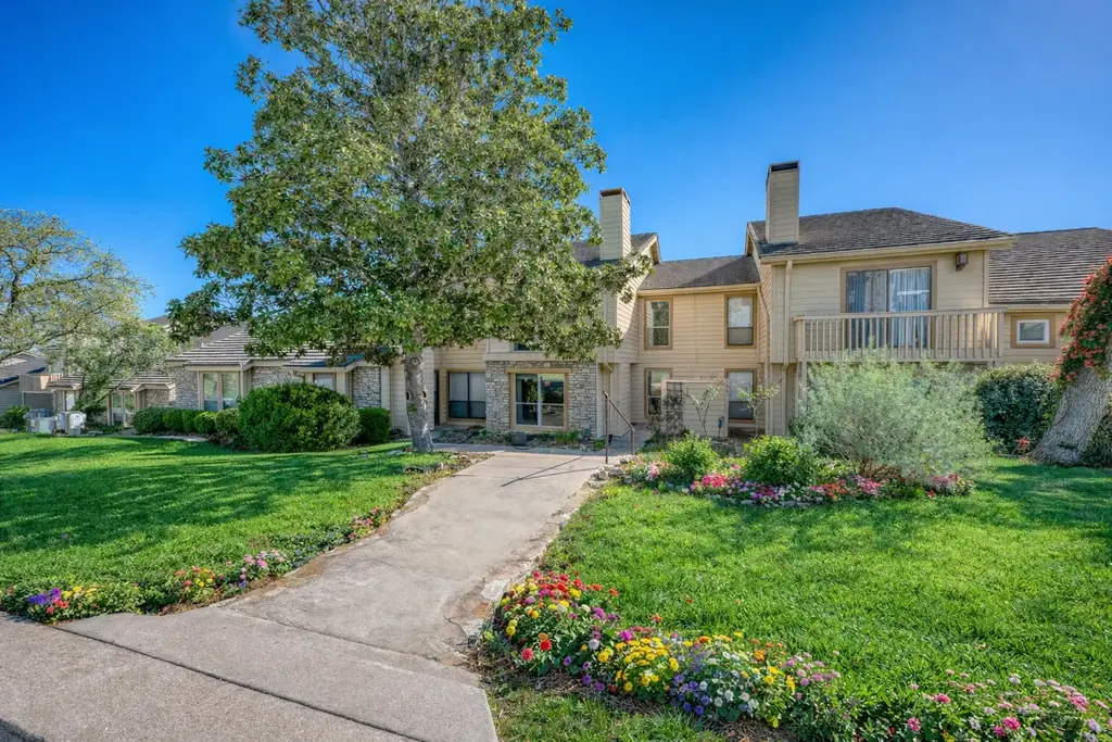 1209 Hi Stirrup 113, Horseshoe Bay