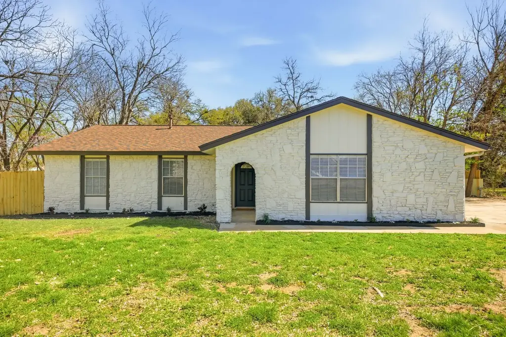 600 County Glen Street, Leander
