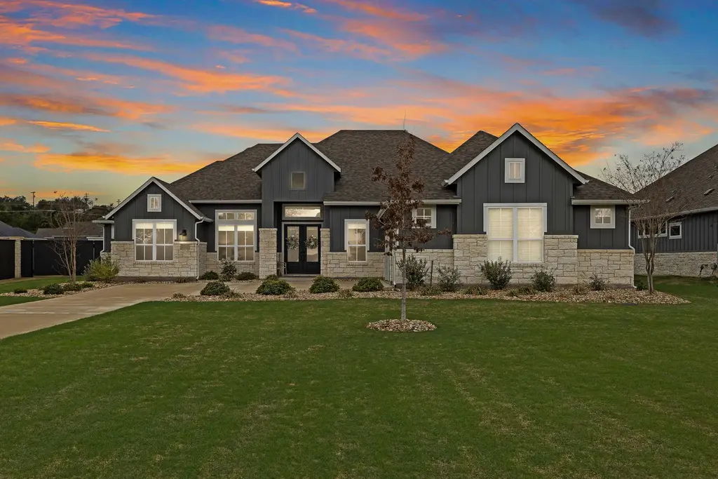153 Mcnaughton Drive, Liberty Hill