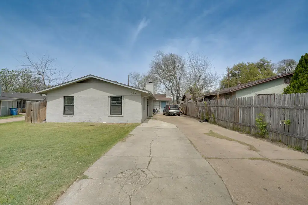 304 John Nance Garner Circle A2, Austin