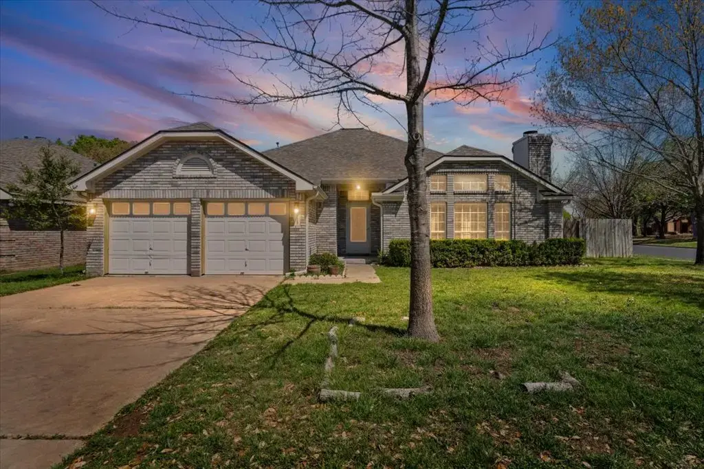 8900 Marthas Drive, Austin