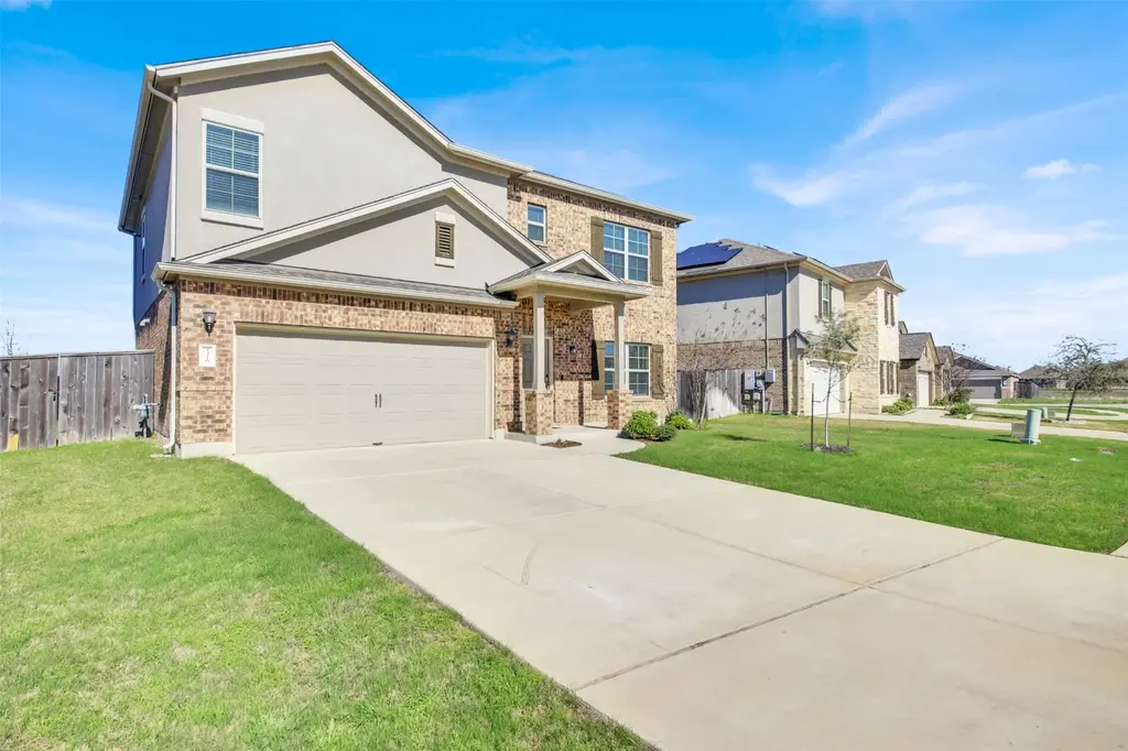 13716 Sugar Bush Path, Manor