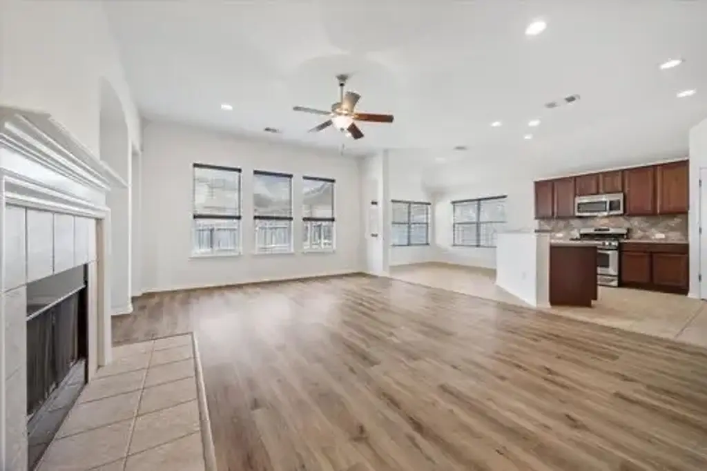 1305 Clary Sage Loop, Round Rock