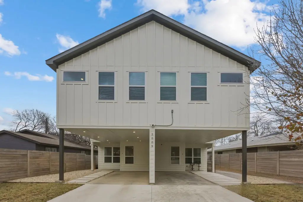 2009 Iroquois Lane B, Austin