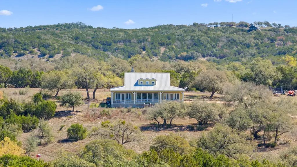 6350 Mount Sharp Road B, Wimberley