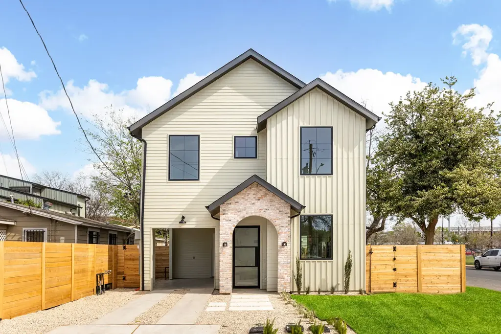 2910 E 4th, Austin