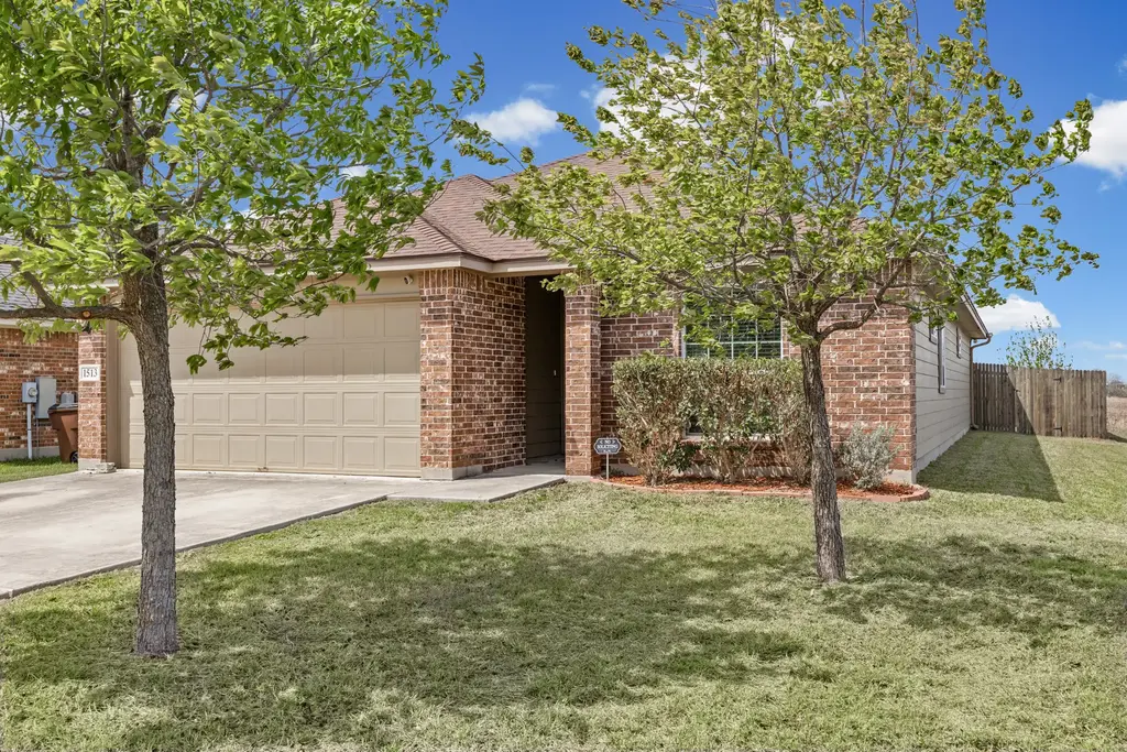 1513 Monte Vista Drive, Lockhart