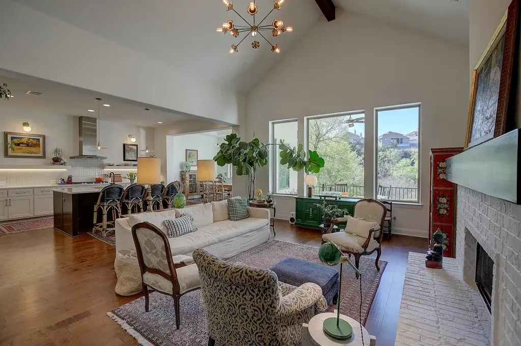 129 Hollytree Court, Georgetown