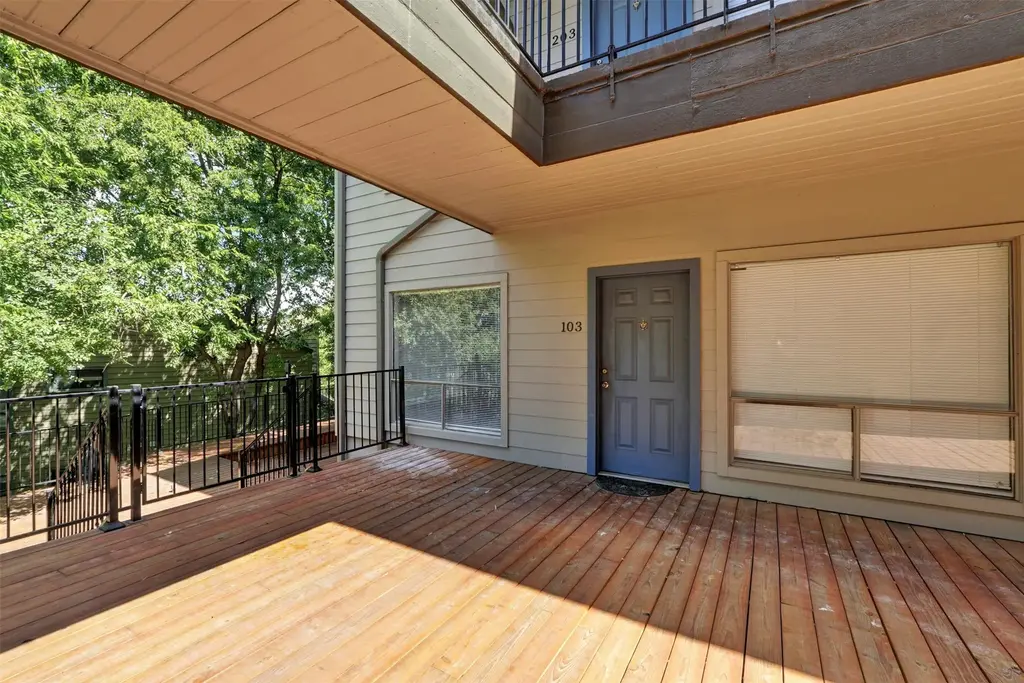 908 Poplar Street 103, Austin
