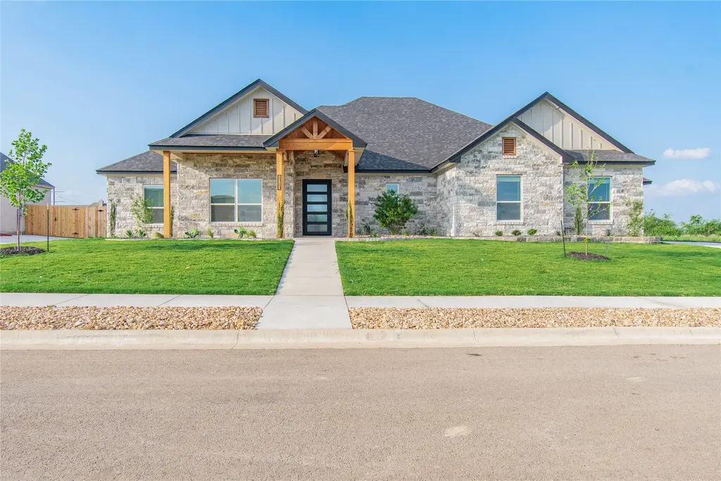 1713 Kellan Drive, Salado