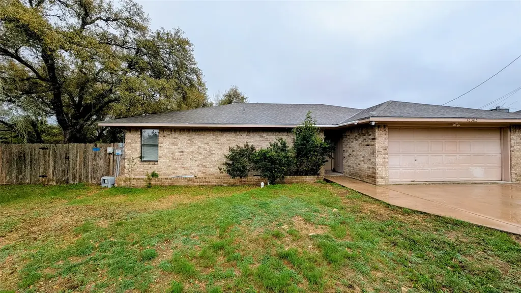 16305 Forest Way, Austin