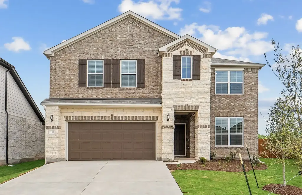13516 Cerro Castellan Trace, Manor