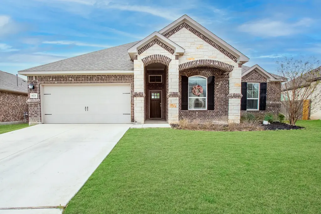 823 Dreisam, New Braunfels