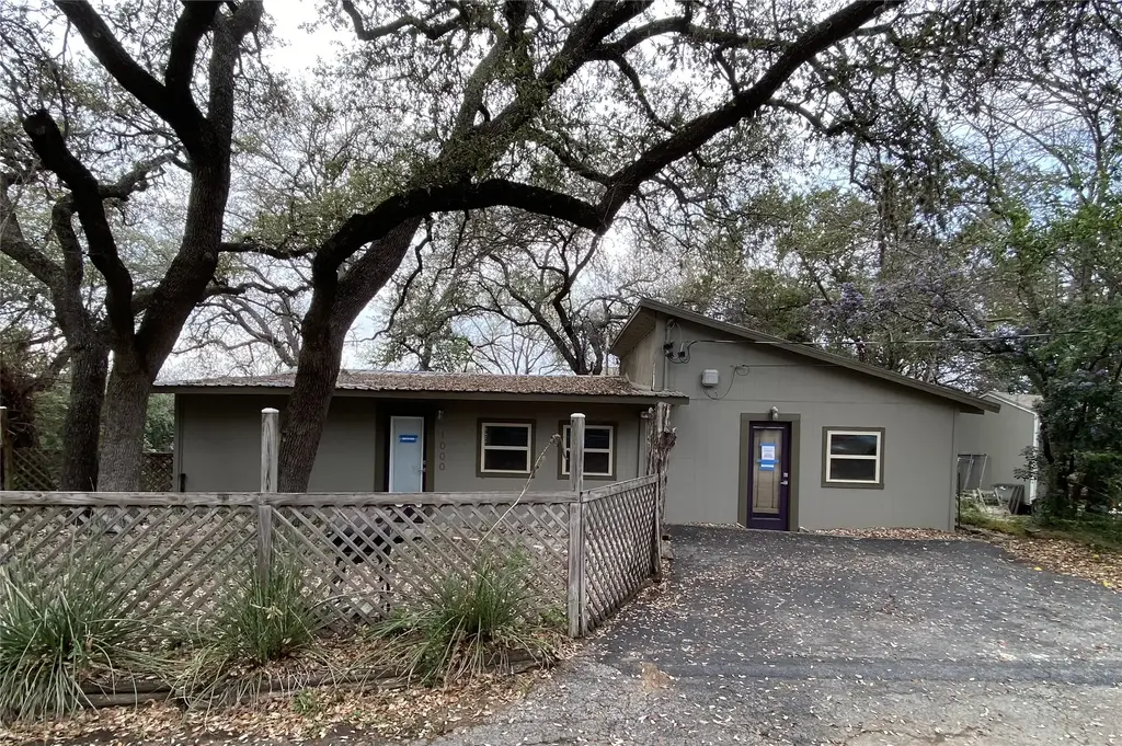 1000 Linscomb Drive, Austin