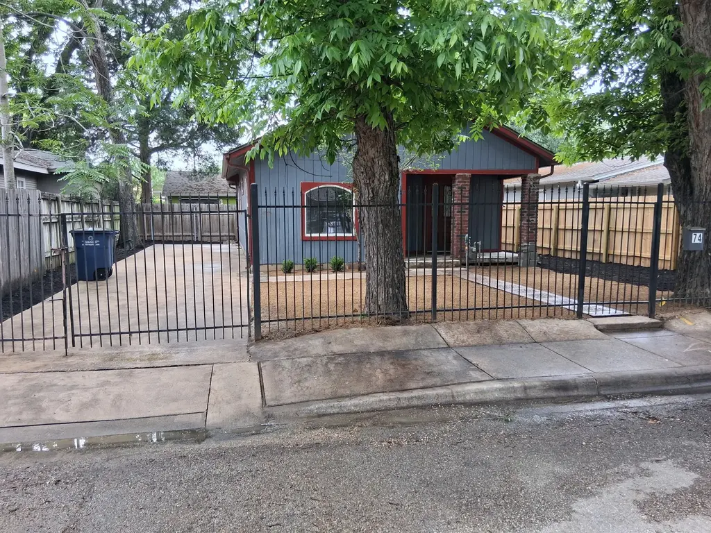 74 Julius Street, Austin