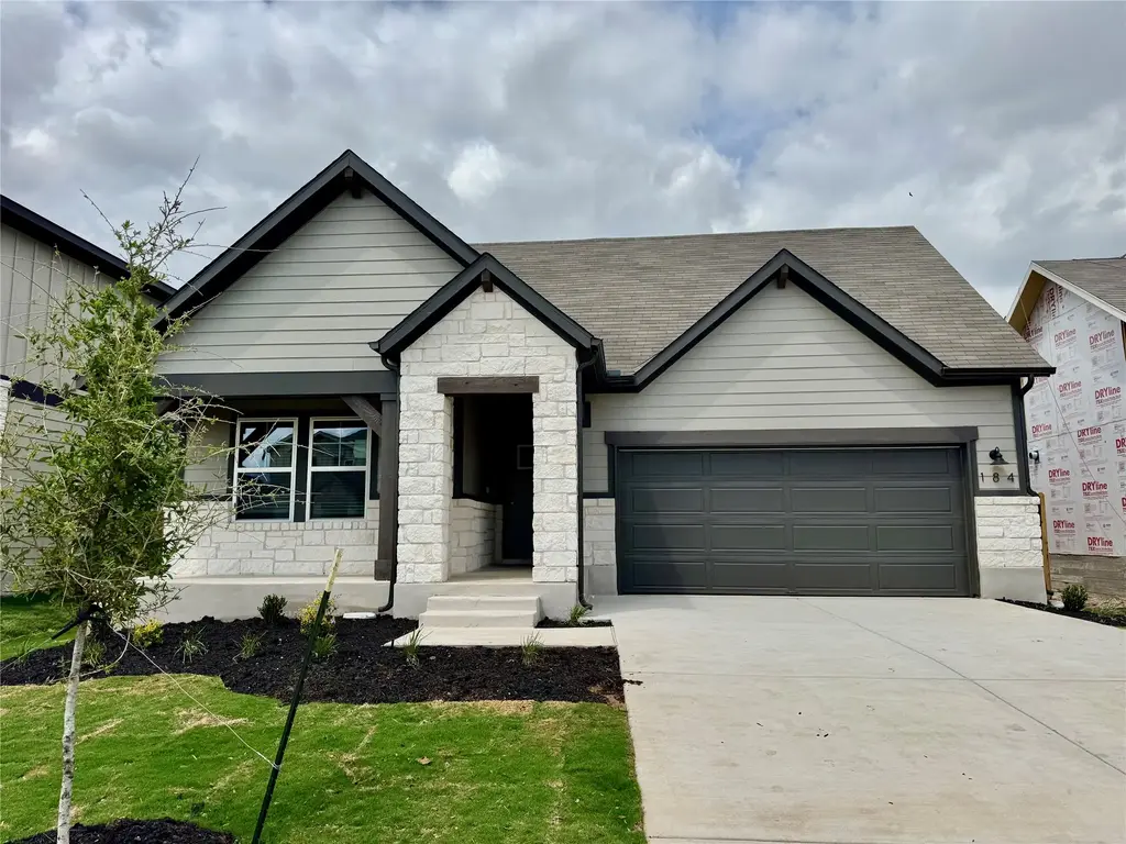 184 Coopers Hawk Crest, Cedar Creek