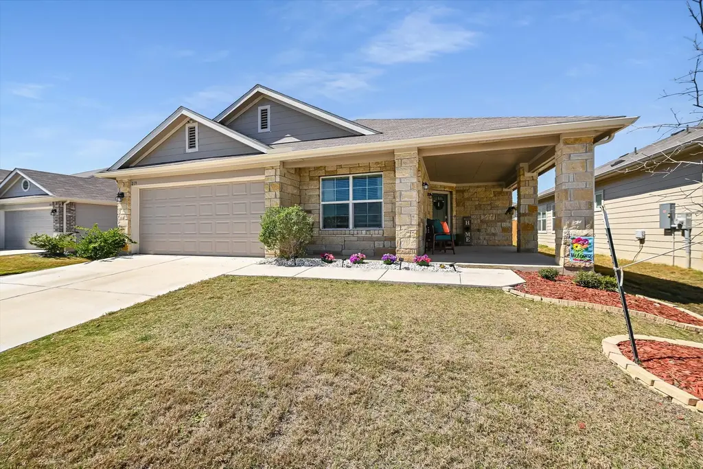 219 James River Drive, Hutto