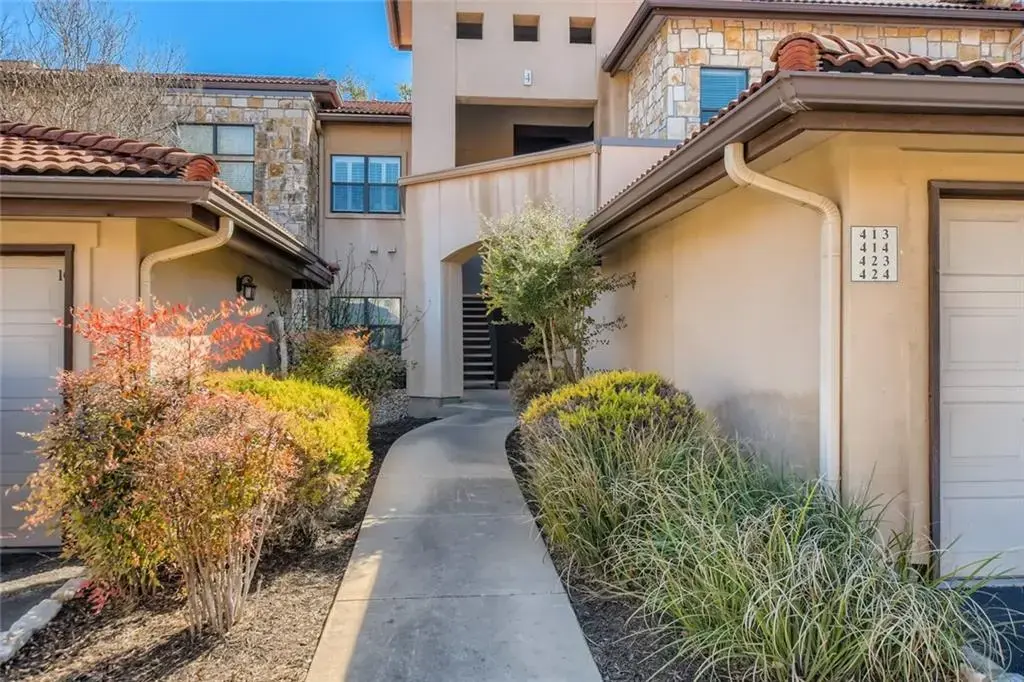 300 San Gabriel Village Boulevard 424, Georgetown