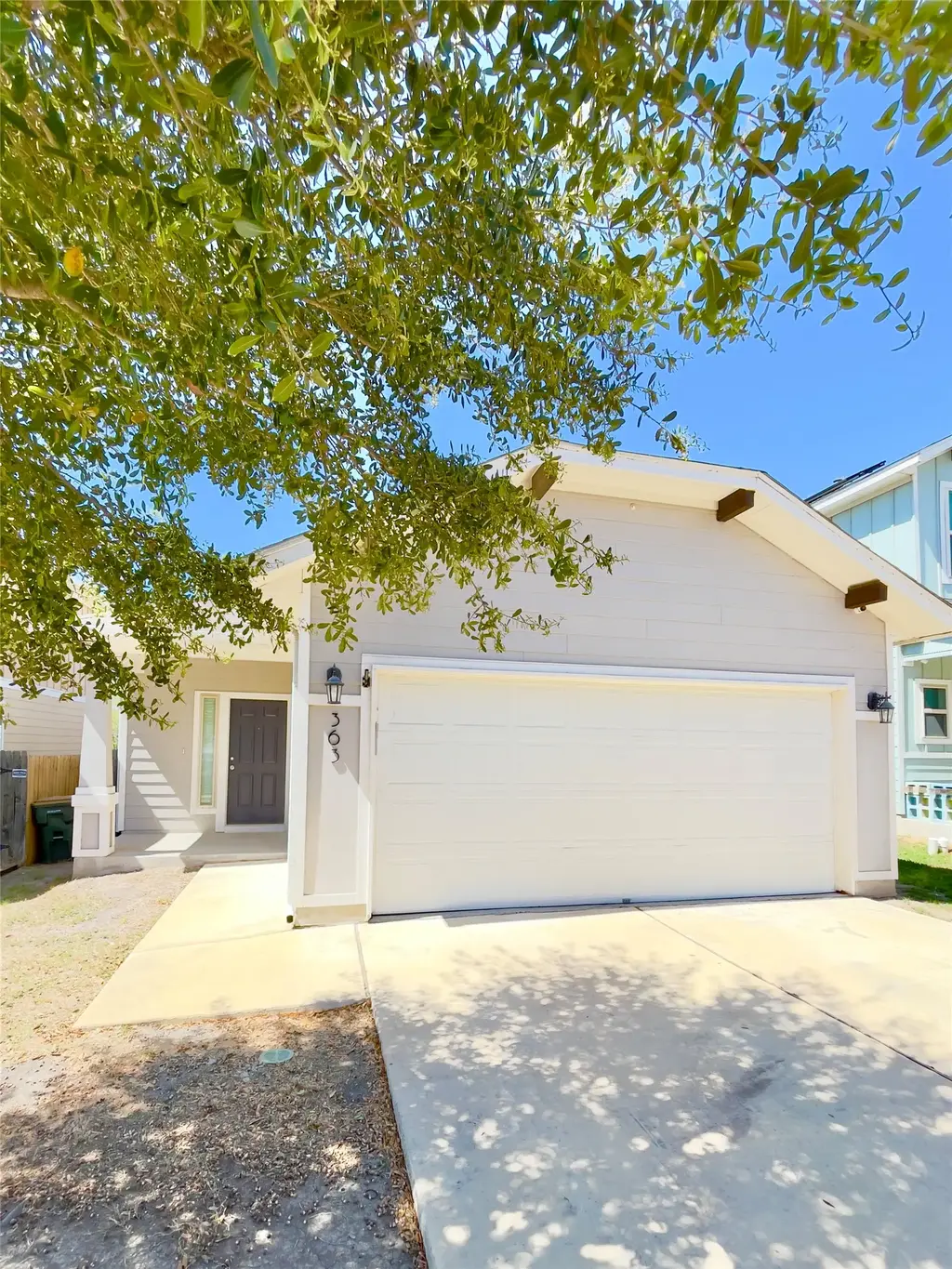 363 Eagle Brook Lane, Buda