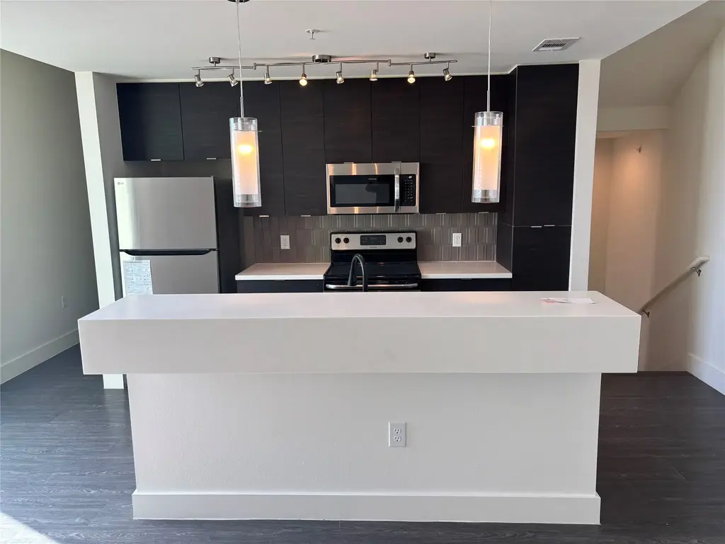 604 N Bluff Drive 242, Austin