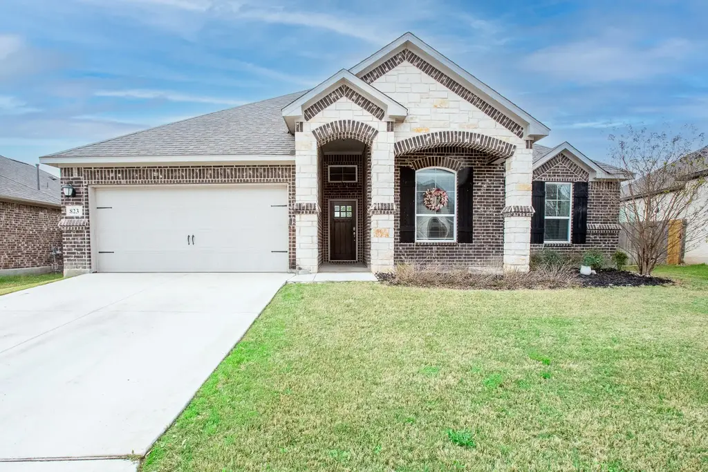 823 Dreisam, New Braunfels