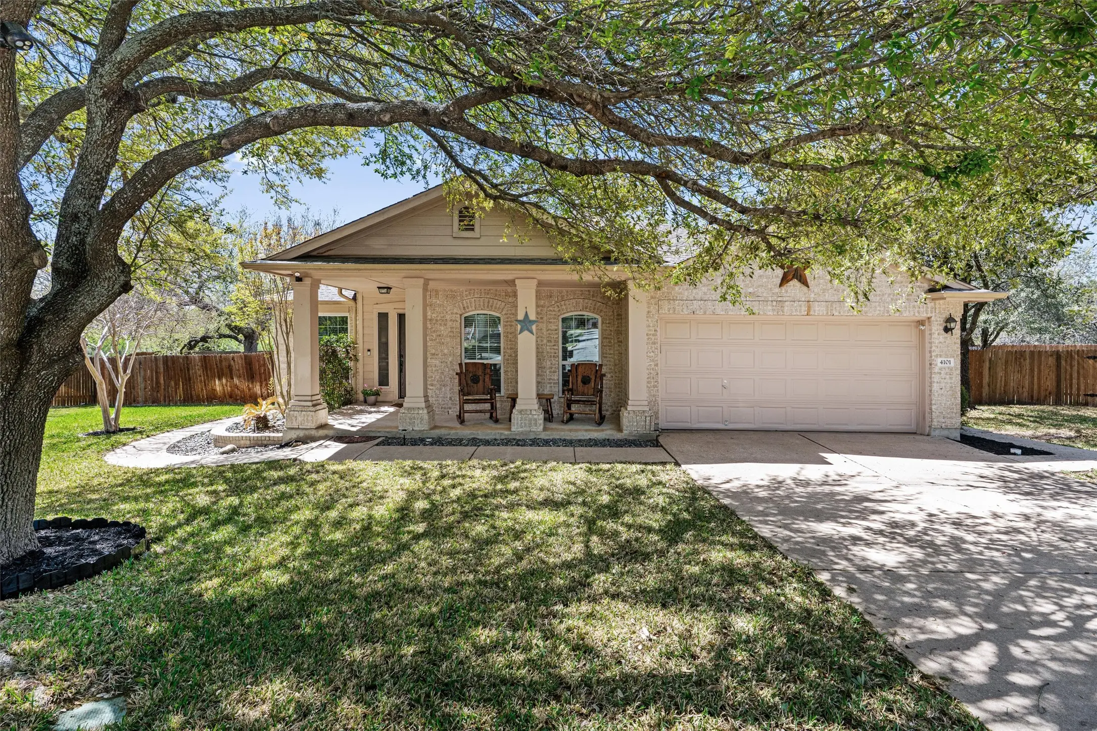 Photo of Listing #3472629