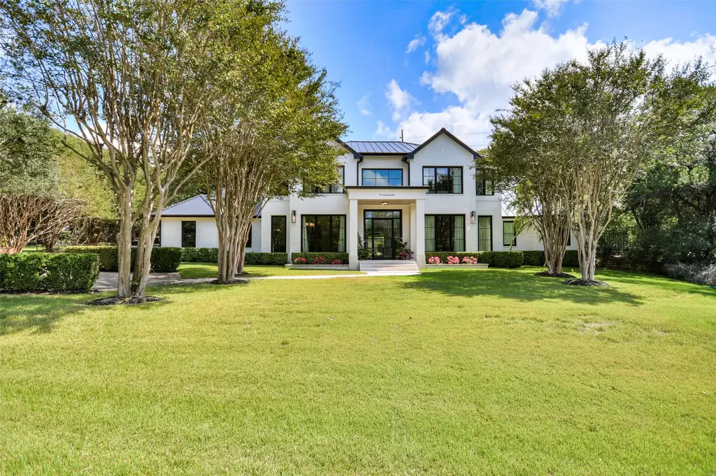 103 Las Lomas Drive, West Lake Hills