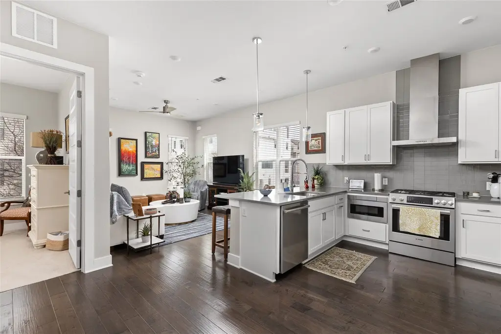 4325 Jackson Avenue 2105, Austin