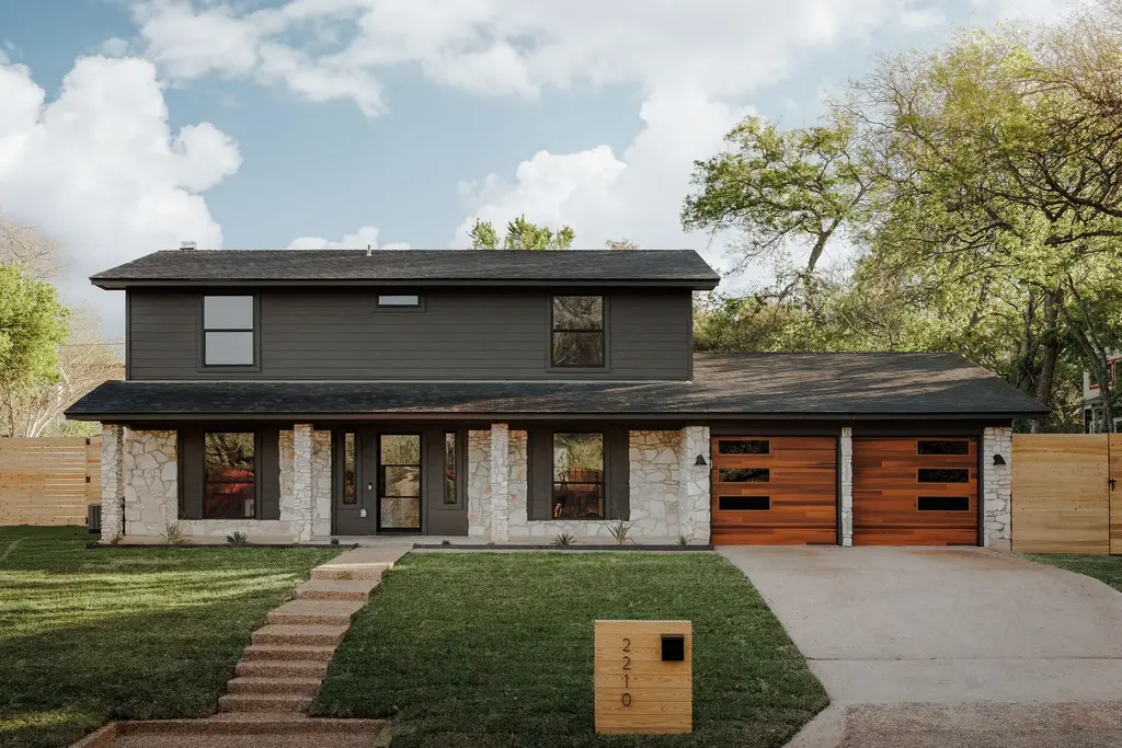 2210 Comburg Castle Way, Austin