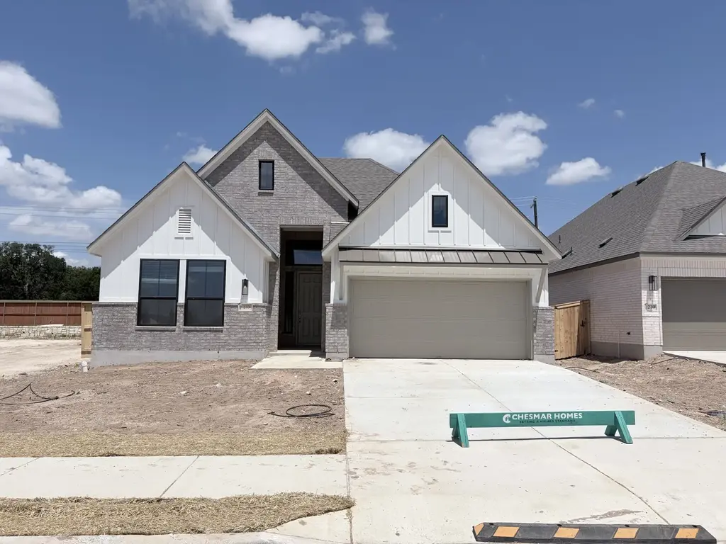 233 West Faulkner Street, Liberty Hill