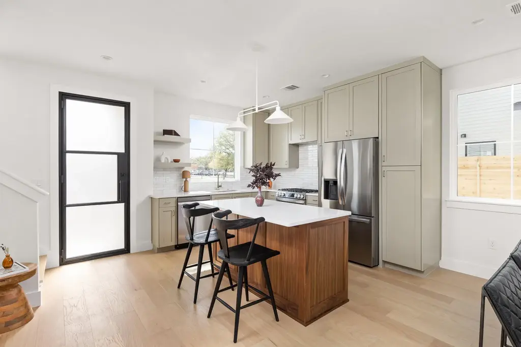 408 Linden A, Austin