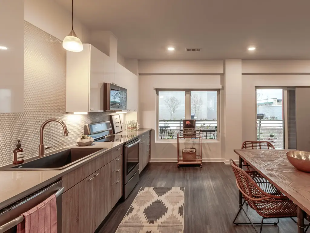 4361 S Congress Avenue 124, Austin
