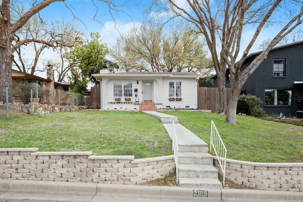 2109 Travis Heights Boulevard, Austin