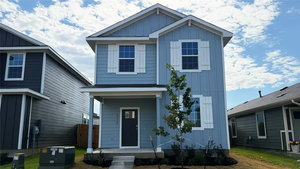 312 Santo Domingo Road, Bastrop