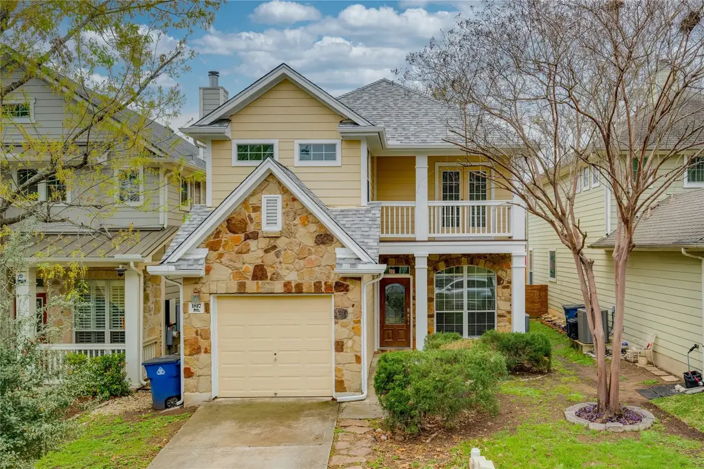 1817 Village Oak Court, Austin