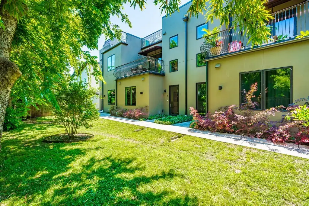 206 E Live Oak Street F, Austin