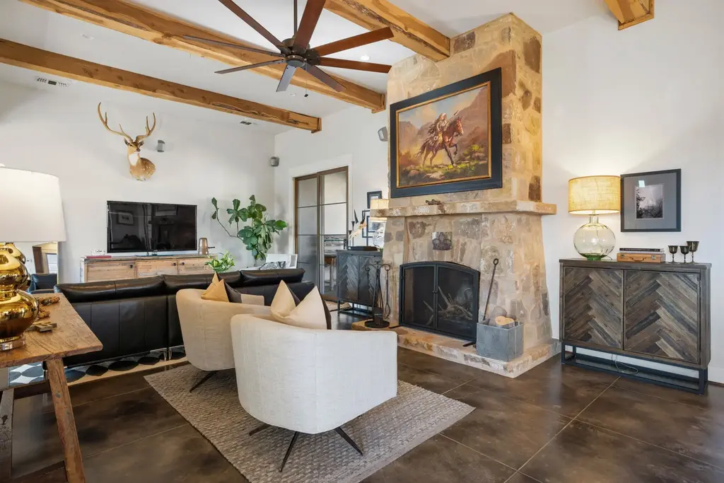 5686 Ranch Rd 1631, Fredericksburg