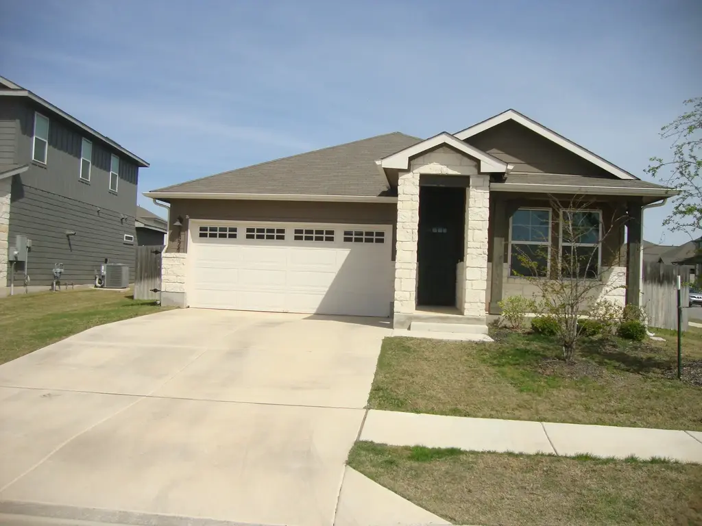 2824 Smokehouse Trail, Round Rock
