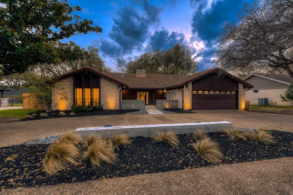 2209 Baltusrol Drive, Austin