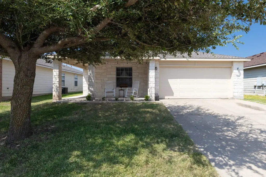 718 Sugar Brook Drive, Temple