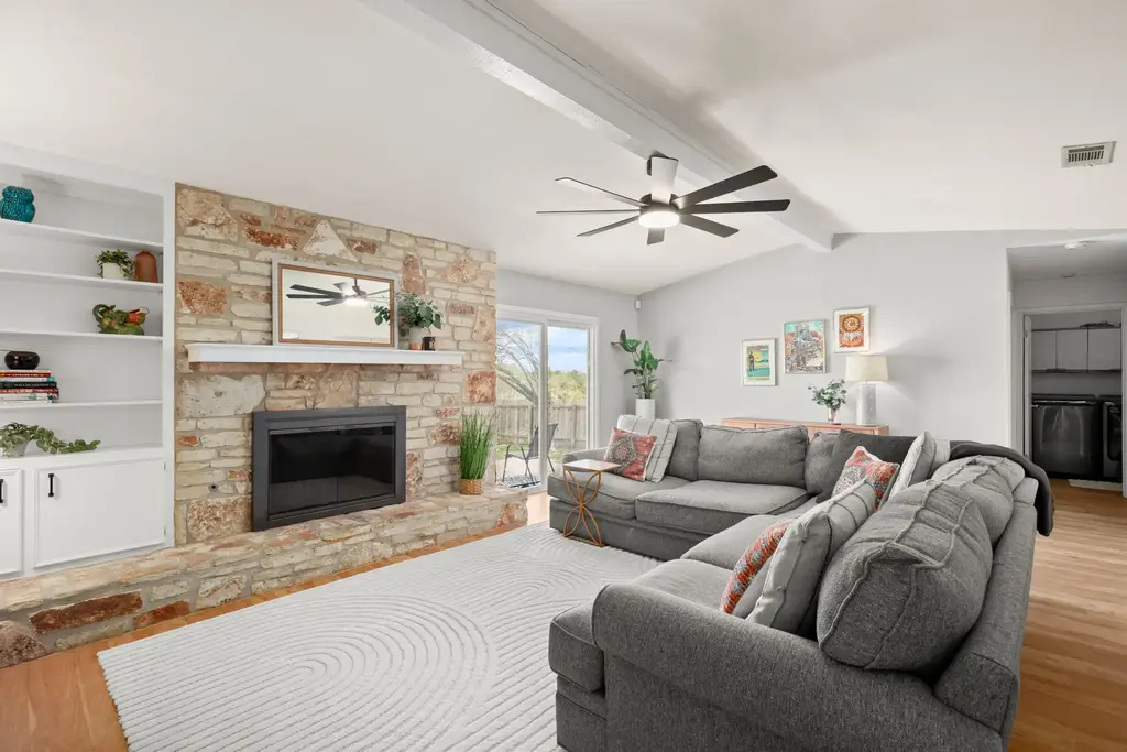 11900 Oakbrook Drive, Austin