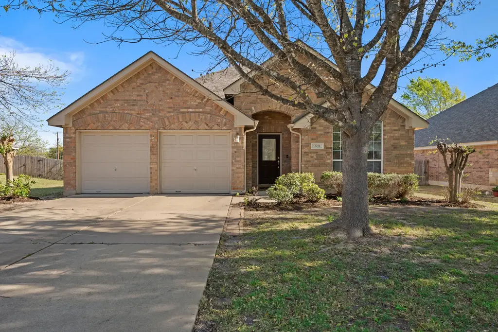 2221 Village View Loop, Pflugerville