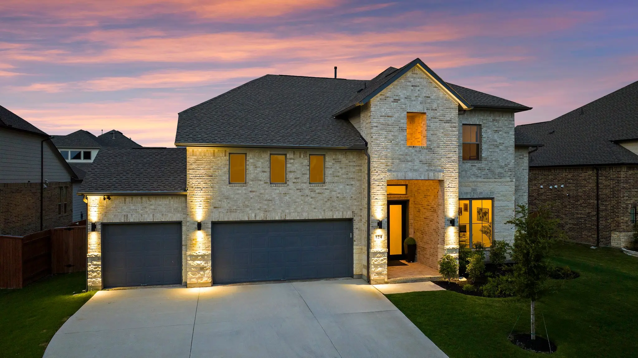 Photo of Listing #1586870