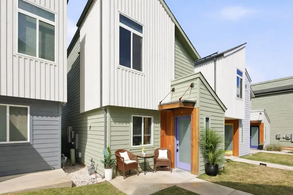 814 N Bluff Drive 74, Austin