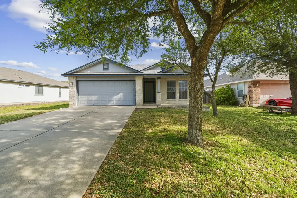 208 Hyltin Street, Hutto