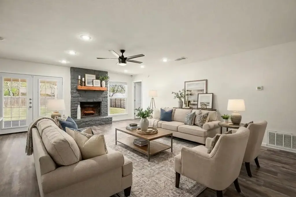 110 W Garrett Run, Austin