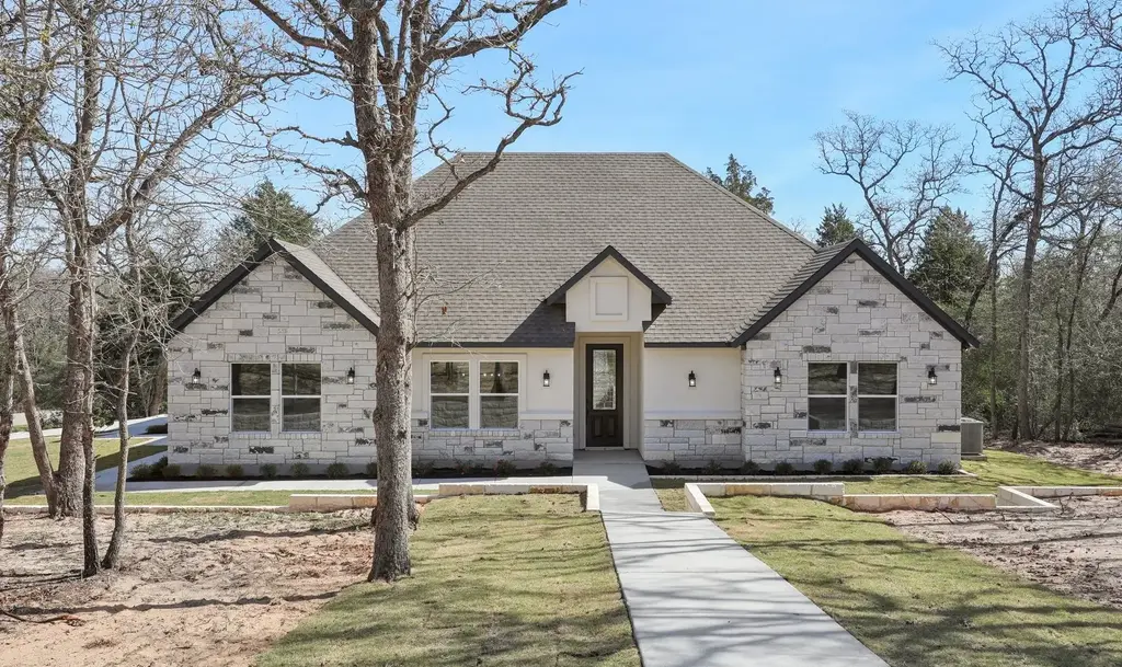 111 Kingwood Drive, Elgin